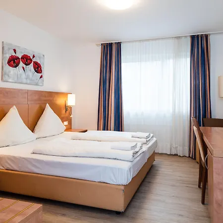 Hotel G & L 3*