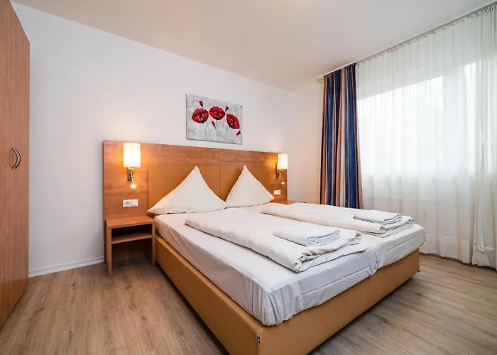 Hotel G & L 3*