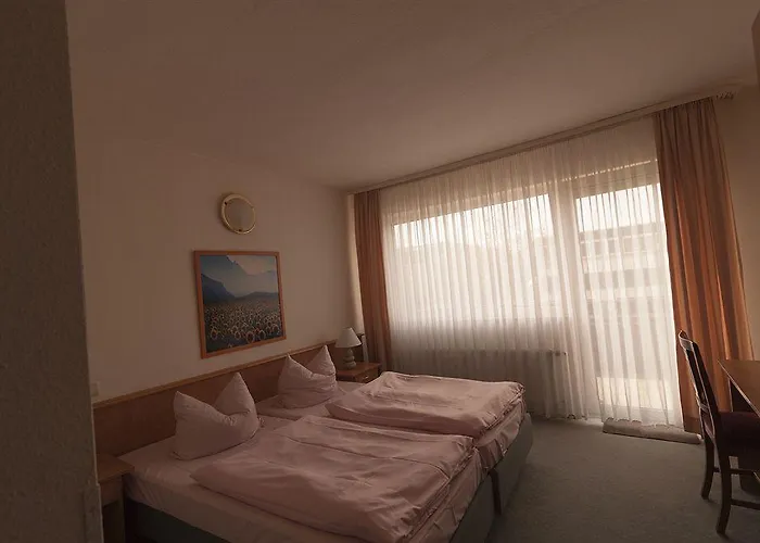 Hotel G & L 3*