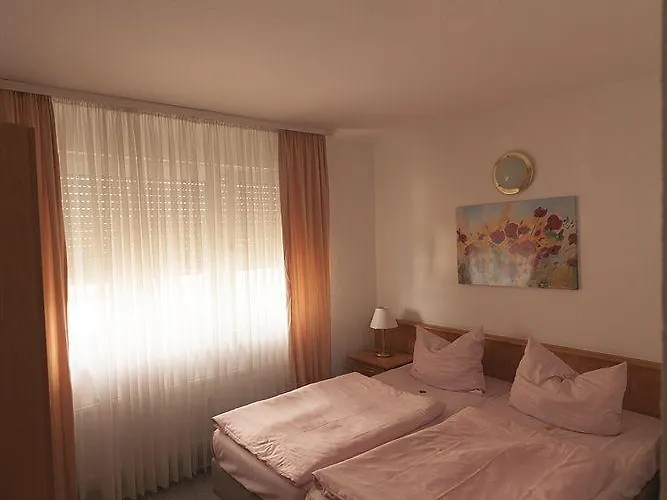 G & L Hotel 3*