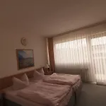 Hotel G & L 3*