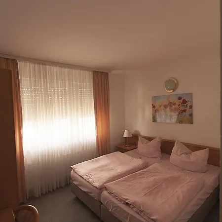 G & L Hotel 3*